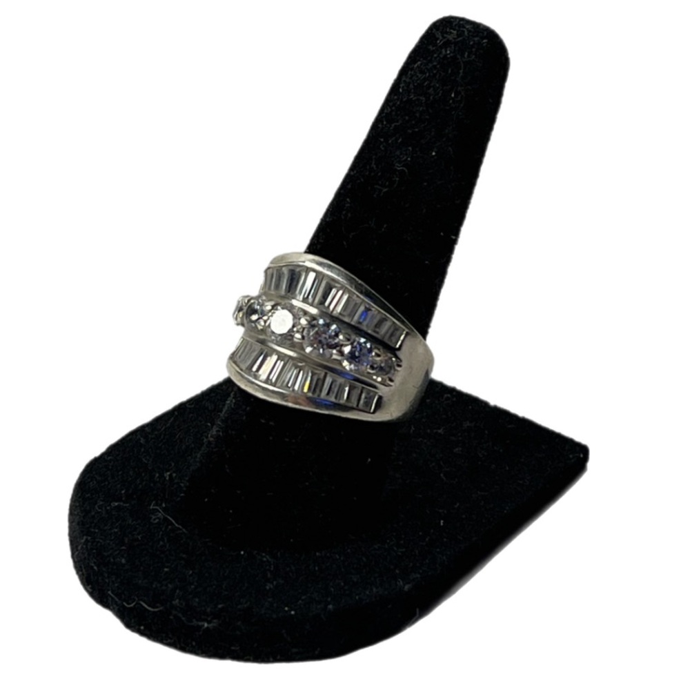 Timeless classic: Circa 1980 Sterling Silver Ring